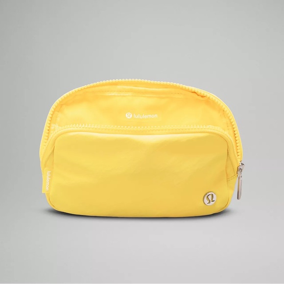 LULULEMON | ✨NEW✨ Everywhere Belt Bag 1L in Utility Yellow - Picture 5 of 6